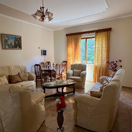 3 Bedroom Flat In Konukevi
