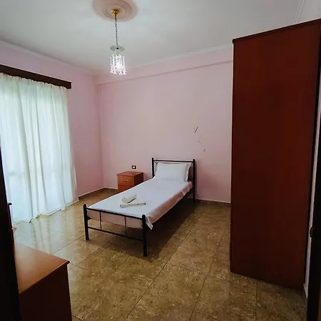 3 Bedroom Flat In Konukevi Berat