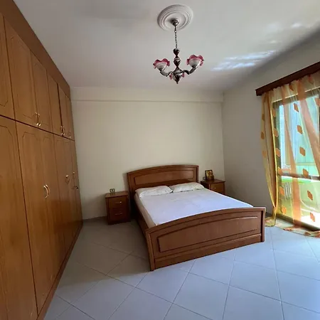 3 Bedroom Flat In Guest house Berat