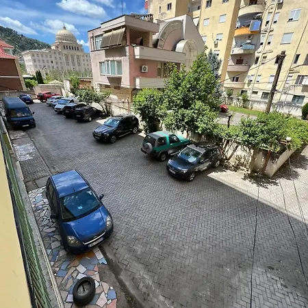 3 Bedroom Flat In Guest house